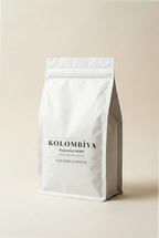 Saggio Coffee Kolombiya Supremo MWP (Decaf). Meyveli ve Parlak kahveler serisinden; 1600-1800m rakımda yetişmiş, kayısı, karanfil ve siyah çay notalarına sahip kafeinsiz (MWP işlemli) nitelikli filtre kahve paketi.